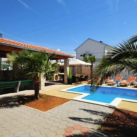 And With A Swimming Pool Sukosan, Zadar - 5906 בית הארחה 3*