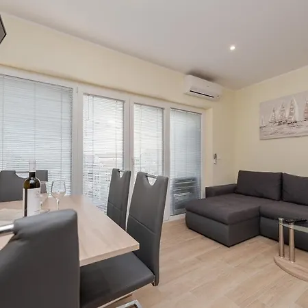 And With A Swimming Pool Sukosan, Zadar - 5906 Guest house 3*