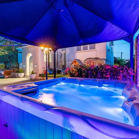 And With A Swimming Pool - Zadar - 5906 Penzion 3*